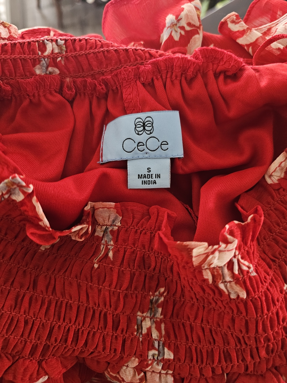 NWOT - Size S -  Off-Shoulder Red Floral Women's Top - Picture 8 of 12